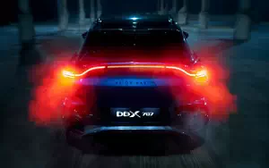 Aston Martin DBX707     