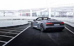 Audi R8 Spyder V10 performance RWD     