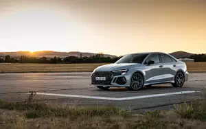 Audi RS3 Sedan performance edition     