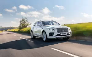 Bentley Bentayga Hybrid First Edition (Ghost White) UK-spec     