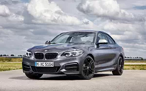 BMW M240i xDrive Coupe     