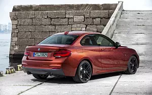 BMW M240i xDrive Coupe     