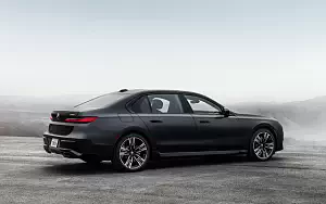 BMW 760i xDrive M Sport US-spec     