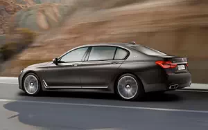 BMW M760Li xDrive     