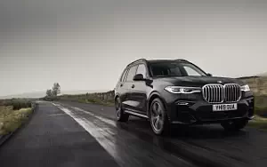 BMW X7 xDrive30d M Sport UK-spec     