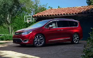 Chrysler Pacifica Limited     