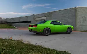 Dodge Challenger R/T Plus Shaker     