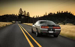 Dodge Challenger SRT 392     