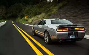 Dodge Challenger SRT 392     