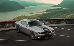 Dodge Challenger SRT 392     