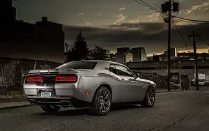 Dodge Challenger SRT 392     