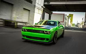 Dodge Challenger SRT Hellcat     