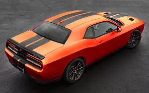 Dodge Challenger SRT Hellcat Go Mango     