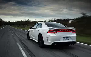 Dodge Charger SRT Hellcat     