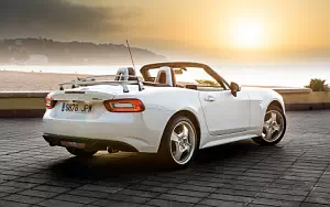 Fiat 124 Spider     