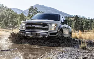 Ford F-150 Raptor SuperCrew     