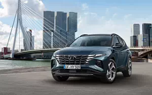 Hyundai Tucson Hybrid     