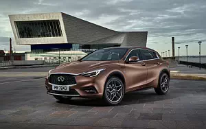 Infiniti Q30 2.2d AWD     