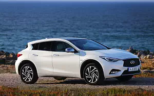 Infiniti Q30 2.2d AWD     