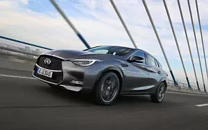 Infiniti Q30S 2.0t AWD     