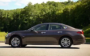 Infiniti Q70 Hybrid     