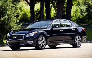 Infiniti Q70L 5.6     