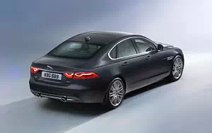 Jaguar XF Portfolio     