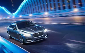 Jaguar XF R Sport     