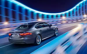 Jaguar XF R Sport     