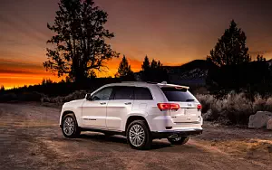 Jeep Grand Cherokee Summit     