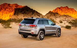 Jeep Grand Cherokee Trailhawk     