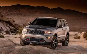 Jeep Grand Cherokee Trailhawk     