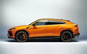 Lamborghini Urus Pearl Capsule     