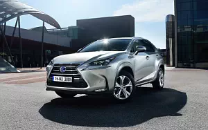 Lexus NX 300h     