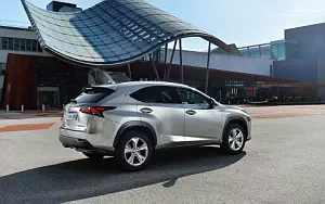 Lexus NX 300h     