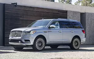 Lincoln Navigator Black Label     