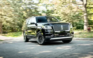 Lincoln Navigator L Black Label     