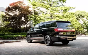 Lincoln Navigator L Black Label     