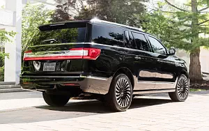 Lincoln Navigator L Black Label     