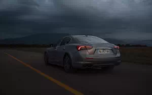 Maserati Ghibli GT Hybrid     