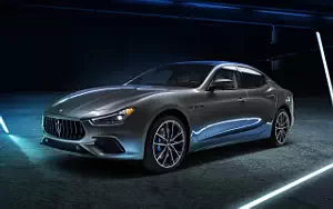 Maserati Ghibli Hybrid GranSport     