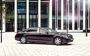 Mercedes-Maybach S 600 Guard     