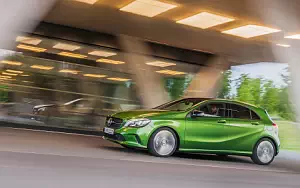 Mercedes-Benz A 220 d 4MATIC Style     