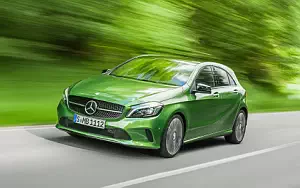 Mercedes-Benz A 220 d 4MATIC Style     