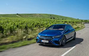 Mercedes-AMG EQE 53 4MATIC+ (Sodalite Blue Metallic)     