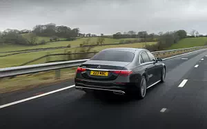 Mercedes-Benz S 350 d AMG Line UK-spec     