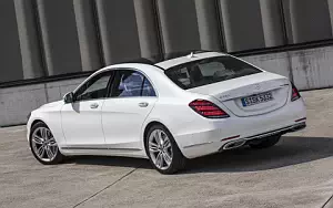 Mercedes-Benz S 560     