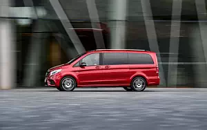 Mercedes-Benz V-class Designo Hyacinth Red Metallic     