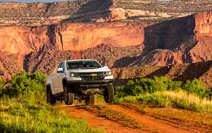 Chevrolet Colorado ZR2 Extended Cab Duramax Diesel 4x4 Off Road    HD 