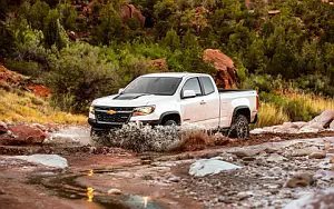 Chevrolet Colorado ZR2 Extended Cab Duramax Diesel 4x4 Off Road    HD 